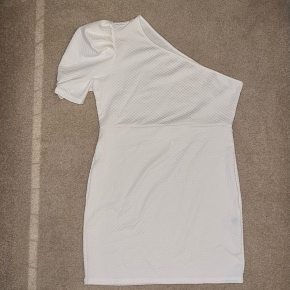 🆕 Cute Dress - Picture 4 of 5